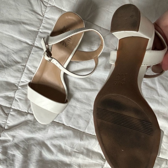 Mid-Heel Sandals | Naturalizer - Picture 7 of 9